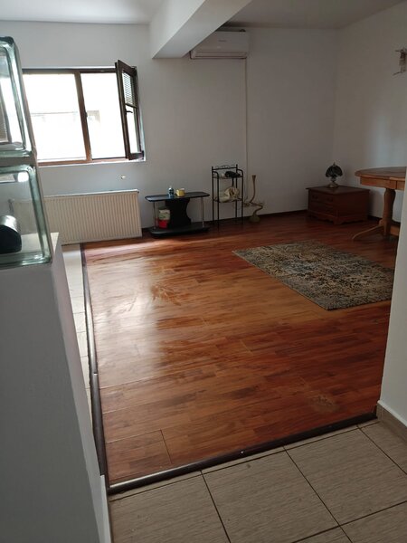 Prelungirea Ghencea Vand ap 3 cam spatios 80m D. Taberei str Ghindari